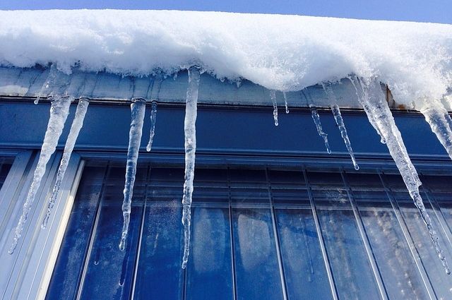 Получить компенсацию при падении снега с крыши в Агидели